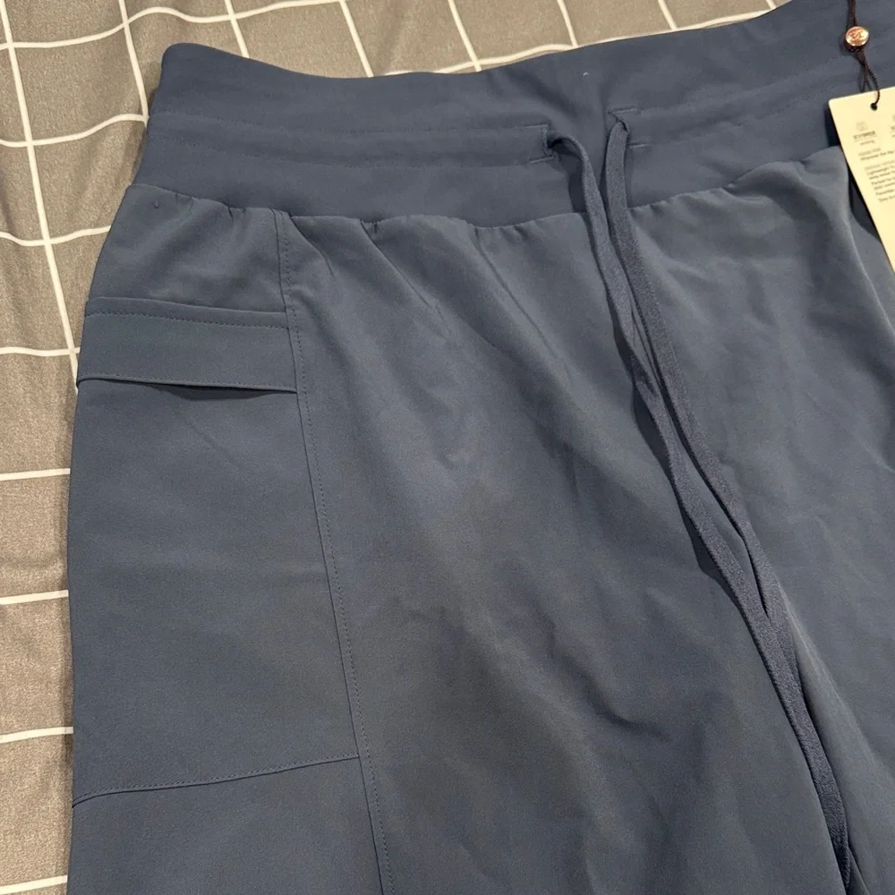 CALIA BERMUDA SHORTS - Picture 4 of 6